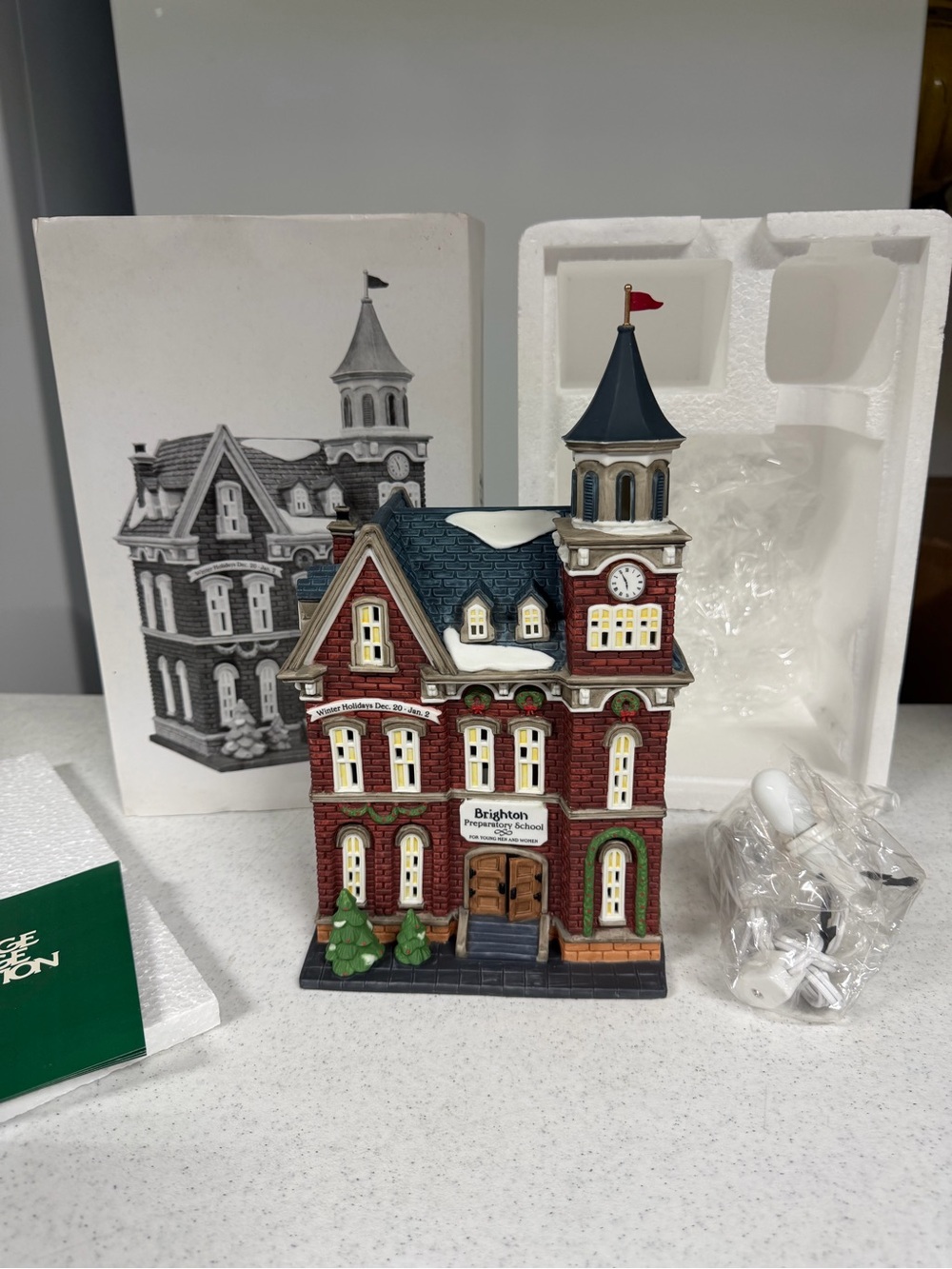 Dept 56 Brighton School Heritage Village 1995 Christmas In The City 58876 w/box